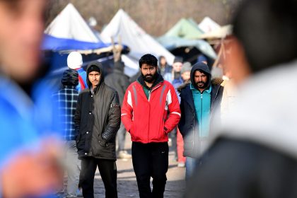 Bosnien beginnt mit Räumung von umstrittenem Migrantenlager
