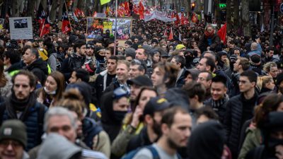 Mehr als 360.000 Franzosen gegen Rentenreform auf der Straße – Regierungschef bleibt hart