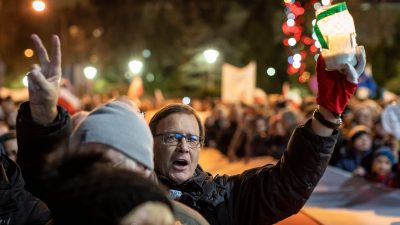 Tausende Polen demonstrieren gegen Justizreform der Regierung
