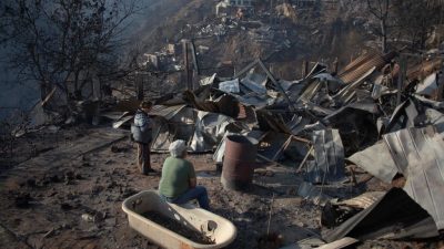 Brandstifung in Chile: Rund 245 Häuser in Valparaíso zerstört oder beschädigt