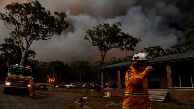 Australien: Tausende Menschen an Stränden von Buschbränden eingeschlossen