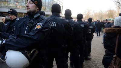 Polizeikosten: Werder Bremen will weniger Gästefans ins Stadion lassen