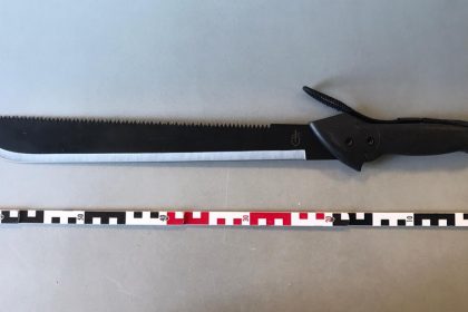 Neunkirchen: Polizei tasert Macheten-Mann – Schusswaffengebrauch im letzten Moment abgewendet
