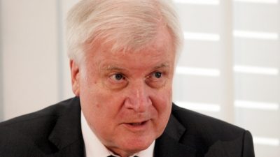 Seehofer wirft Habeck „unredliche Politik“ vor