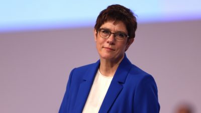 Kramp-Karrenbauer: Will die SPD nun mitregieren oder nicht?