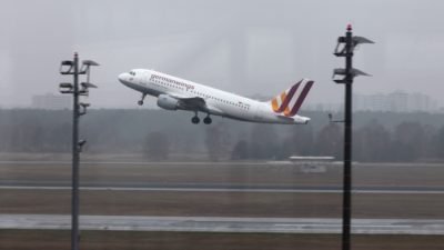 Flugbegleiter kündigen Streiks über Silvester bei Germanwings an