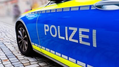 Nürnberg: Unbekannte beschmieren mehr als 20 Autos mit schwarzer Farbe