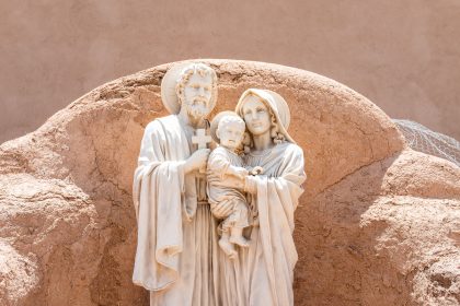 Heidenheim: Dieb klaut heilige Maria, Josef und das Christkind aus der Fußgängerzone