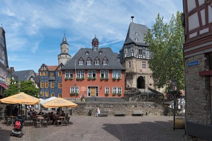 Frauen-Mord in Idstein: Nachbarn beobachteten tödliche Messer-Attacke des afghanischen Ehemanns