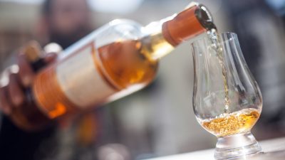 Weltgrößte private Whisky-Sammlung wird versteigert