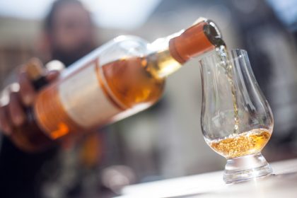 Weltgrößte private Whisky-Sammlung wird versteigert