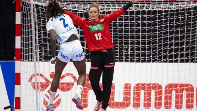 Erste Niederlage für deutsche Handball-Frauen bei WM