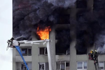 Tödlicher Großbrand in slowakischem Hochhaus