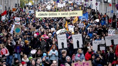 Grüne und Union weiter auf Konfrontationskurs bei Klimapaket