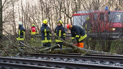 UPDATE: Wetterdienst warnt vor Orkantief „Sabine“ – Bahn rät von Reisen zwischen Sonntag und Dienstag ab