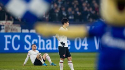 Müde Eintracht: Köln besiegen oder Weihnachten Abstiegskampf