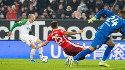 Max wieder mit Doppelpack – FC Augsburg bezwingt Düsseldorf