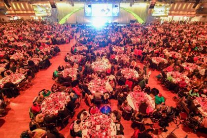 Fest mit Tradition: Frank Zander feiert mit 3000 Bedürftigen