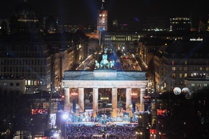 Silvesterparty am Brandenburger Tor beginnt – 1.800 Polizisten im Einsatz