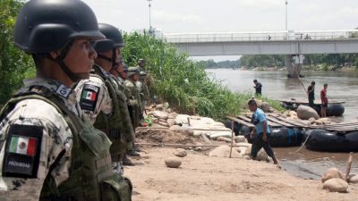 Nationalgarde stoppt hunderte Menschen aus Zentralamerika an Mexikos Grenze