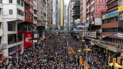 Über eine Million Demonstranten an Neujahr auf Hongkongs Straßen