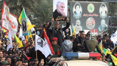 Tausende Iraker fordern bei Trauerzug für Soleimani „Rache“ und den „Tod Amerikas“