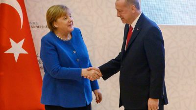 Erdogan warnt bei Merkel-Besuch vor weiterem „Chaos“ im Krisenstaat Libyen