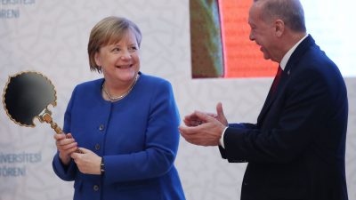Treffen zwischen Merkel und Erdogan sorgt in Deutschland für Debatten