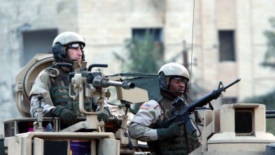 Bagdad: US-Botschaft von drei Raketen getroffen