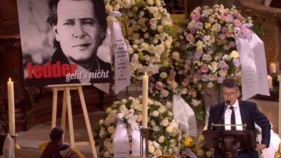 Hamburg: Trauerfeier für Jan Fedder – Letzte Fahrt über die Reeperbahn