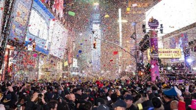 Traditionelle Silvesterparty am Times Square wieder mit vielen Gästen