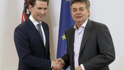 ÖVP und Grüne in Österreich stellen Regierungsprogramm vor