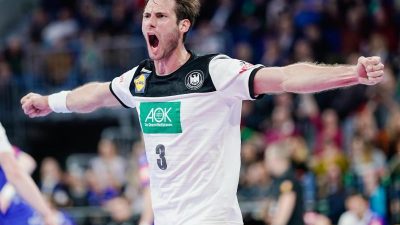 Deutsche Handballer besiegen Island im EM-Test mit 33:25