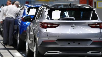 Opel plant weiteren Abbau von 2.100 Stellen in Deutschland