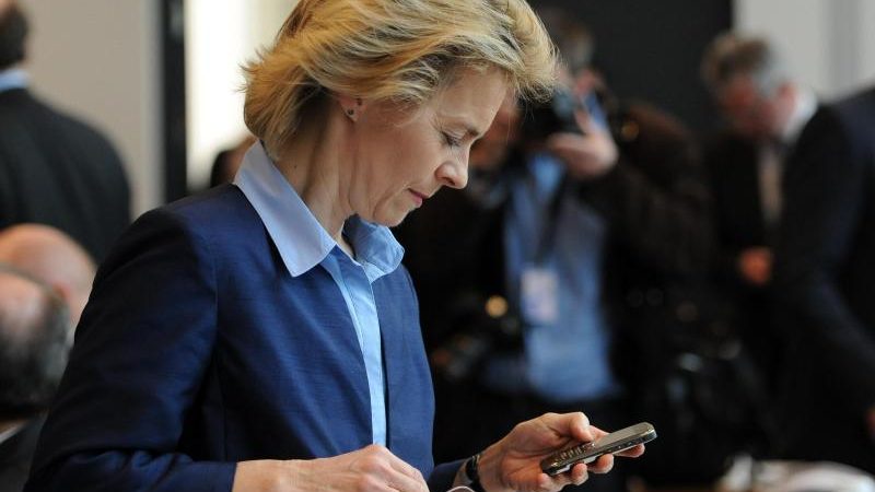 Von der Leyen hat „ihr Telefon ordentlich aufgeräumt“ – Opposition fassungslos über gelöschte Daten