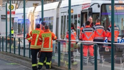 Nordrhein-Westfalen: Brand in Regionalexpress – Fahrgäste und Bahnarbeiter erleiden Rauchvergiftung