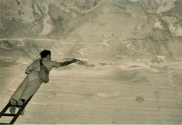 Dokumentation der Dinosaurier-Fußabdrücke im Jahre 1954.