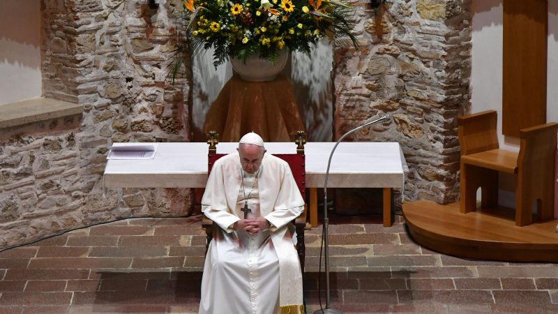 Coronavirus im Vatikan? Papst Franziskus sagt Auftritt wegen „Erkältung“ ab