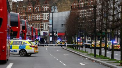 Mann sticht mehrere Menschen in London nieder und wird von Polizei erschossen