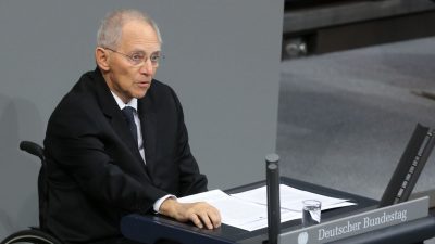 Schäuble verteidigt Gabriels Wechsel zur Deutschen Bank: „Was soll daran anrüchig sein?“