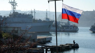 Russland schickt Kriegsschiffe durch den Bosporus