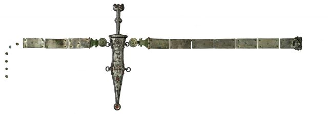 Vollständige römische Waffe aus Dolch, Scheide und Gürtel