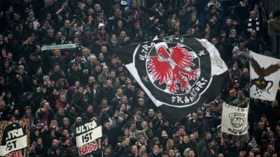 1. Bundesliga: Eintracht Frankfurt setzt Höhenflug fort