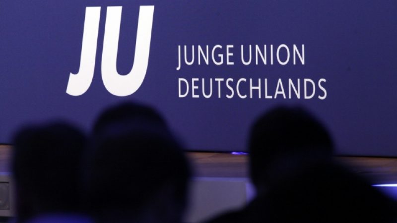 CDU-Kanzlerkandidat muss für Junge Union Digitalausbau und Eigenheimerwerb unterstützen