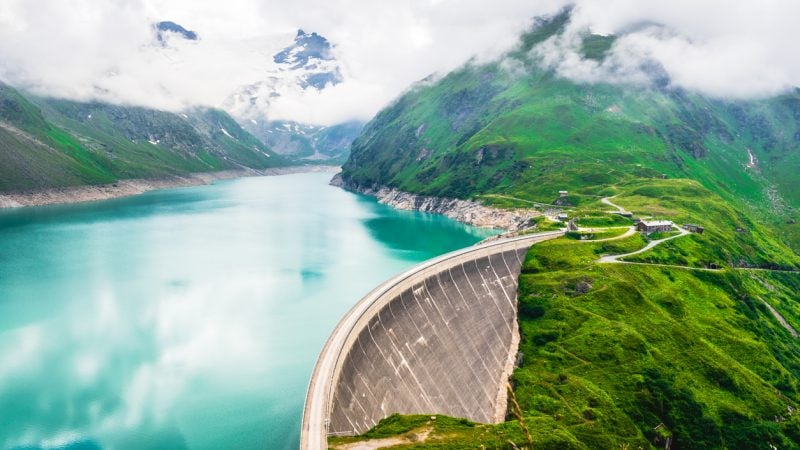 Saisonale Wasserkraftspeicher können 80 Prozent des weltweiten Strombedarfs speichern.