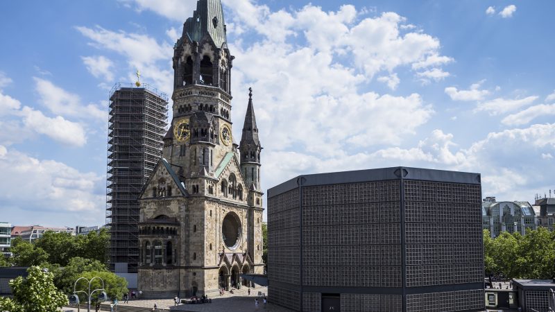 Bei Einbruch in Berliner Gedächtniskirche Geld und Orden gestohlen