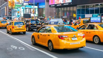 Privatkonkurs wegen zu teurer Lizenzen – jetzt muss New York Taxifahrern 810 Millionen Dollar zahlen