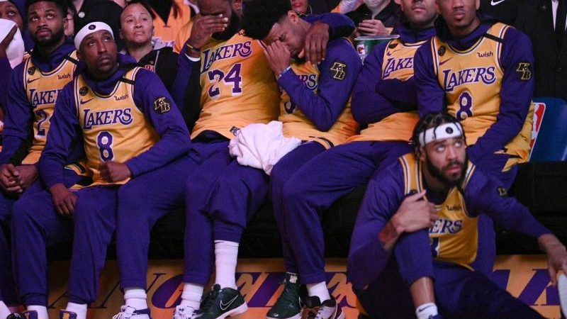 Tränen beim ersten Spiel der LA Lakers nach Bryants Tod