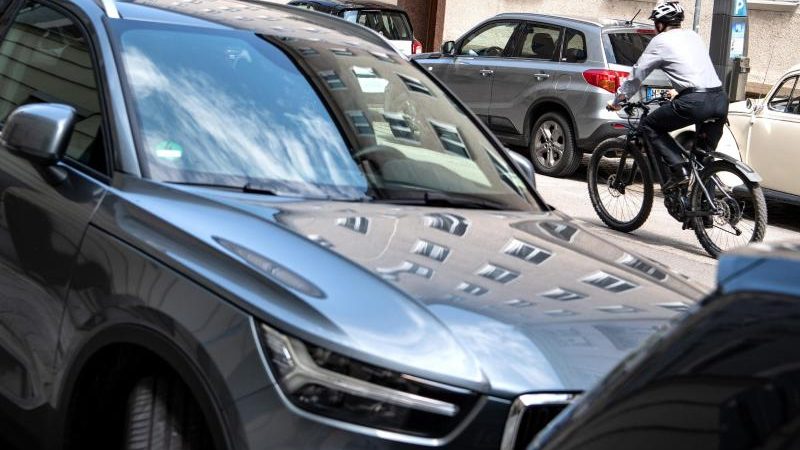 Umwelthilfe beantragt höhere Parkgebühren für große Autos in 150 Städten