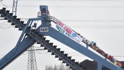 Kraftwerk in Datteln: „Ende Gelände“ brach Zugangstor auf – Polizei beginnt mit Räumung